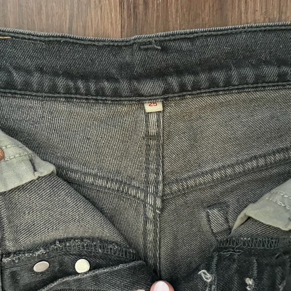 Levi’s shorts - Picture 2 of 3